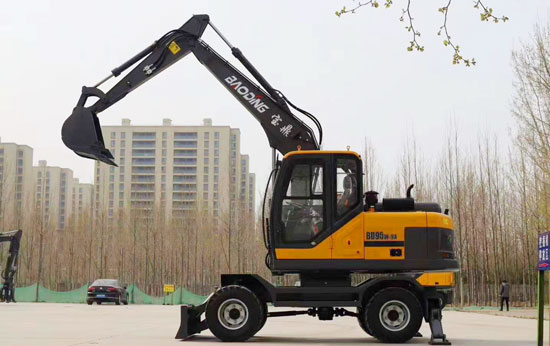 寶鼎95輪式挖掘機.jpg
