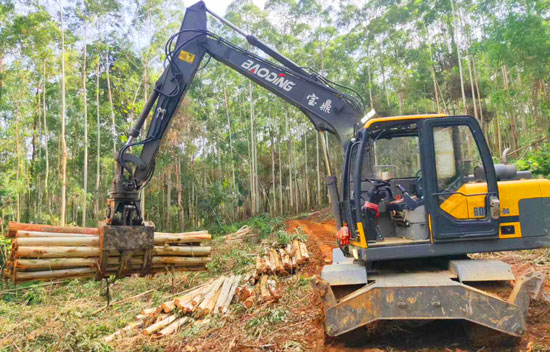 寶鼎95輪式挖掘機.jpg 寶鼎95輪式挖掘機.jpg