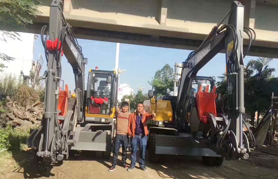 寶鼎輪式挖掘機獲得高度認可.jpg 寶鼎輪式挖掘機獲得高度認可.jpg