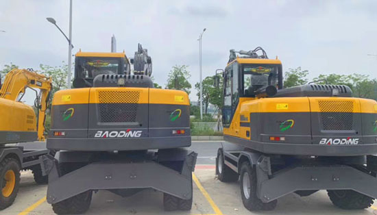 寶鼎輪式挖掘機95車型.jpg