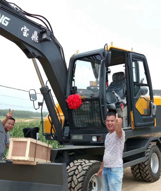 寶鼎輪式挖掘機用戶反饋.jpg 寶鼎輪式挖掘機用戶反饋.jpg