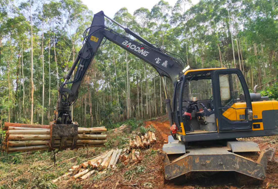 寶鼎多功能輪式挖掘機.jpg 寶鼎多功能輪式挖掘機.jpg