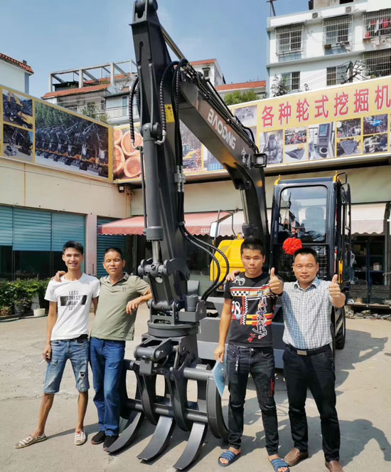 寶鼎輪式挖掘機廣西辦事處.jpg 寶鼎輪式挖掘機廣西辦事處.jpg