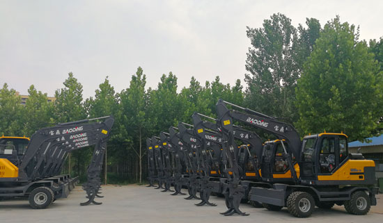 寶鼎輪式挖掘機(jī)廠家.jpg 寶鼎輪式挖掘機(jī)廠家.jpg