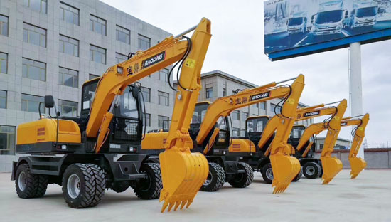 80輪式挖掘機.jpg 80輪式挖掘機.jpg