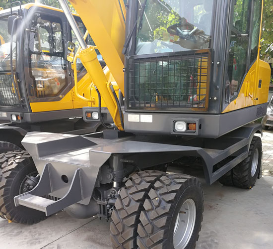 寶鼎輪式挖掘機(jī)80車型.jpg 寶鼎輪式挖掘機(jī)80車型.jpg