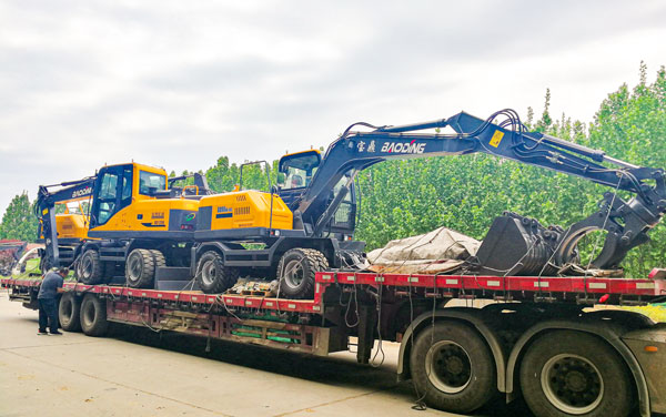 寶鼎抓木機(jī)廠家運(yùn)輸車輛.jpg 寶鼎抓木機(jī)廠家運(yùn)輸車輛.jpg