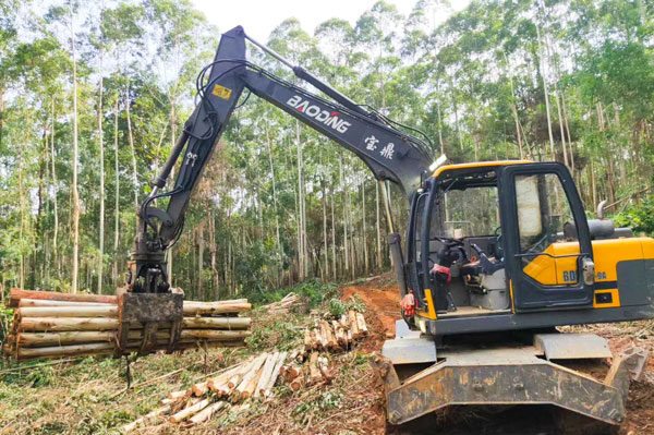 寶鼎輪式挖掘機抓木機95車型.jpg 寶鼎輪式挖掘機抓木機95車型.jpg
