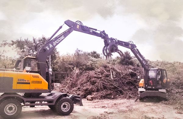 寶鼎95抓木機.jpg 寶鼎95抓木機.jpg