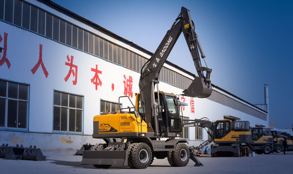 寶鼎105輪式挖掘機.jpg 寶鼎105輪式挖掘機.jpg