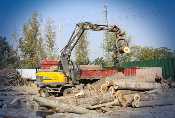 寶鼎挖掘機抓木機.jpg 寶鼎挖掘機抓木機.jpg