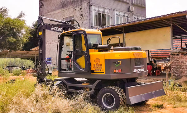 寶鼎95輪式挖掘機.jpg 寶鼎95輪式挖掘機.jpg