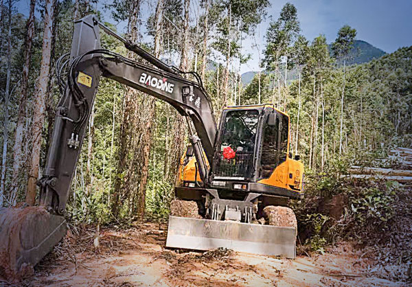 寶鼎輪式挖掘機.jpg 寶鼎輪式挖掘機.jpg