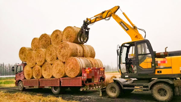 寶鼎80多功能輪挖.jpg 寶鼎80多功能輪挖.jpg