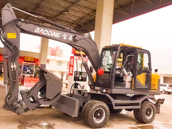 寶鼎輪式挖掘機95車型.jpg 寶鼎輪式挖掘機95車型.jpg