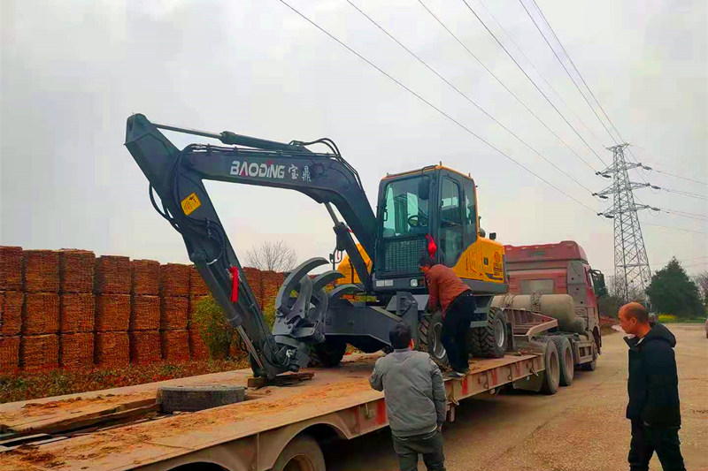 江西抓木機到貨 江西抓木機到貨
