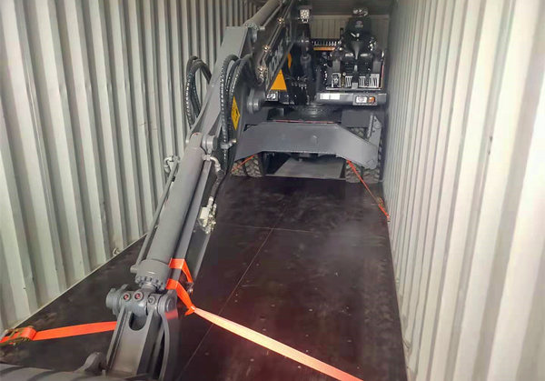 寶鼎出口輪式挖掘機 寶鼎出口輪式挖掘機