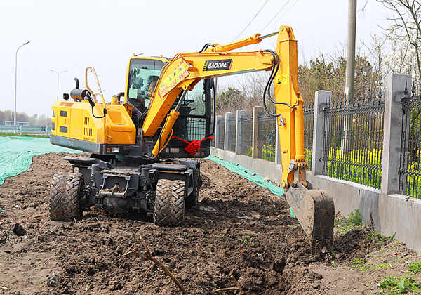 寶鼎80輪式挖掘機(jī) 寶鼎80輪式挖掘機(jī)