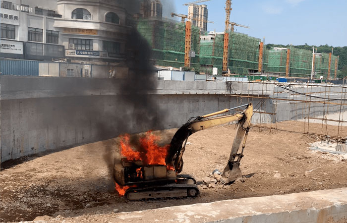 輪式挖掘機(jī) 輪式挖掘機(jī)