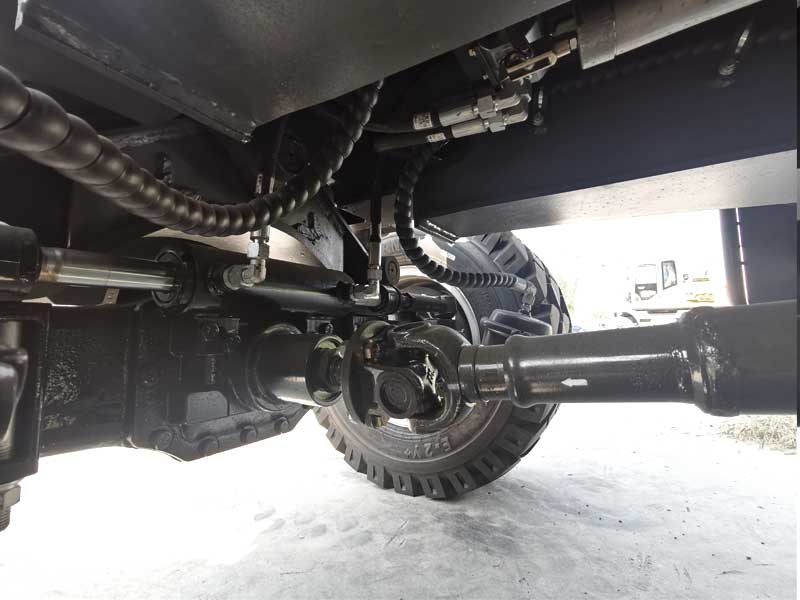 小型挖掘機 小型挖掘機