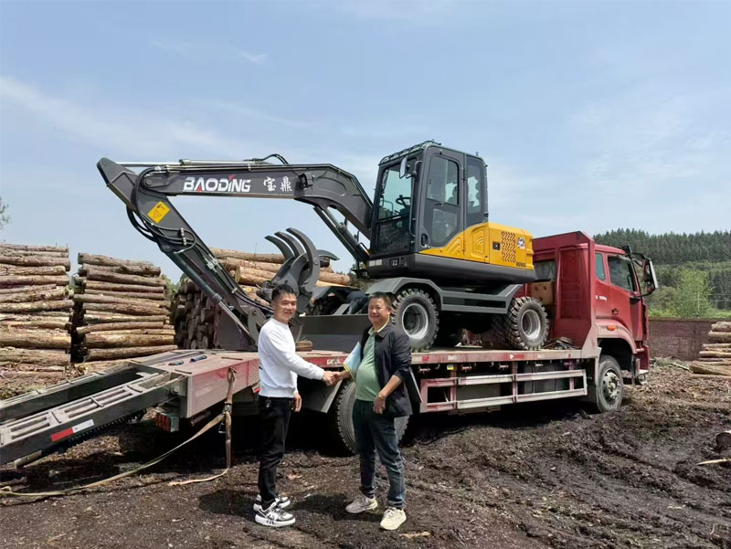 寶鼎90G輪式抓木機