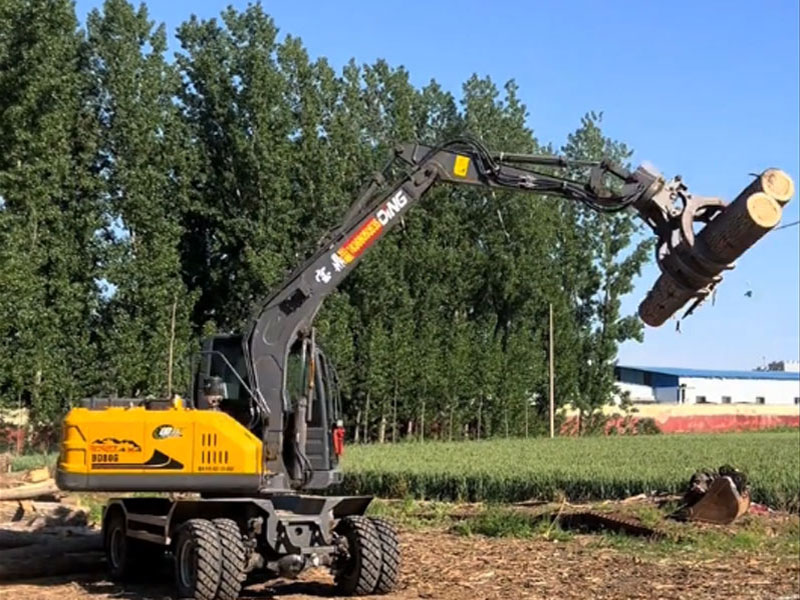 寶鼎90G抓木機.jpg 寶鼎90G抓木機.jpg