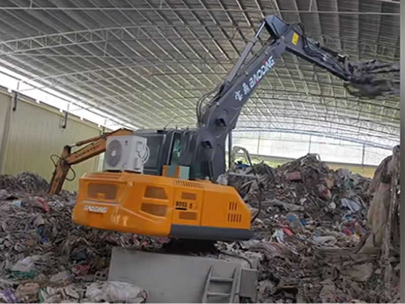 固定式抓木機.jpg 固定式抓木機.jpg