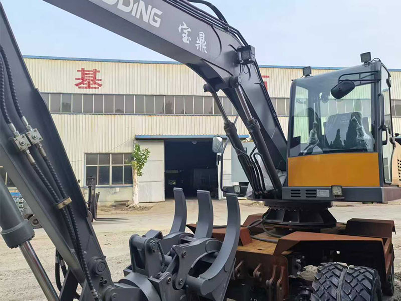 寶鼎110型固定式電動抓料機1.jpg 寶鼎110型固定式電動抓料機1.jpg