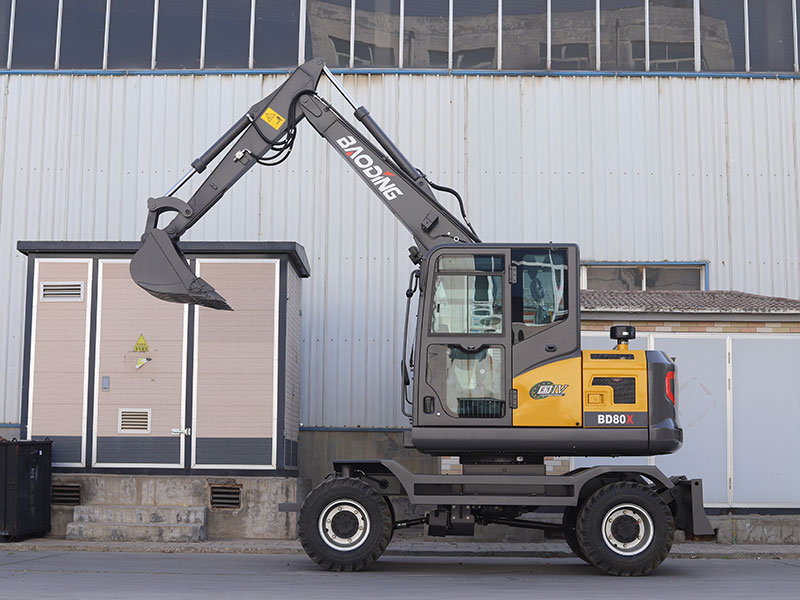 寶鼎80X挖掘機.jpg 寶鼎80X挖掘機.jpg