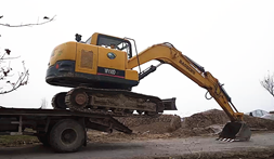 助力家鄉(xiāng)交通道路建設(shè),寶鼎小型挖掘機廠家義不容辭