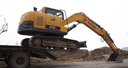 江蘇暴雨持續(xù),災(zāi)情加劇,寶鼎小型挖掘機前線救援