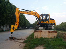 哈爾濱公路局招標(biāo)，寶鼎小型挖掘機一舉奪魁