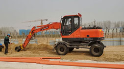 北京輪式挖掘機(jī)寶鼎品牌持續(xù)受熱