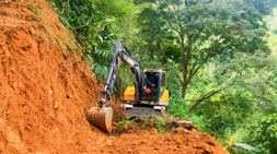 寶鼎輪式挖掘機(jī)操作柔和易操控